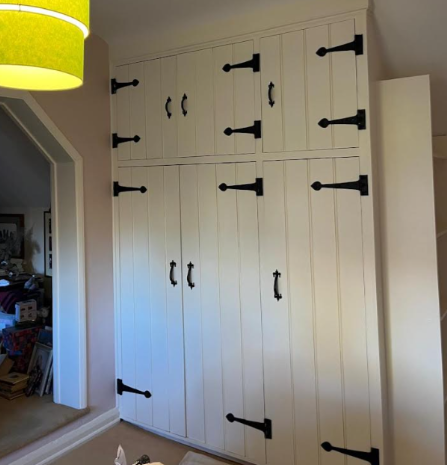 Built-in wardrobe joinery finish